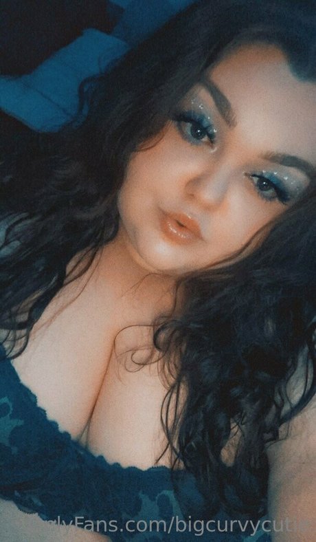 bigcurvycutie pornstar naked img