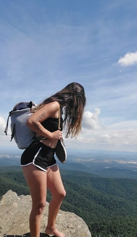 selenathalatina naked model pictures