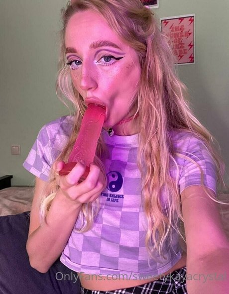 sweetykayacrystal model top image