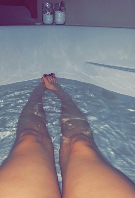 rainebabe23 nude pornstar pic