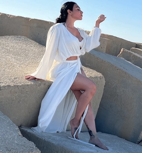 Mirhan Hussein sexy model pictures