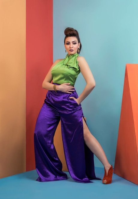 Mirhan Hussein pornstar beautiful photos