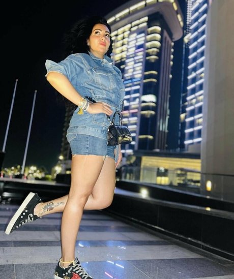 Mirhan Hussein model pornographic pics