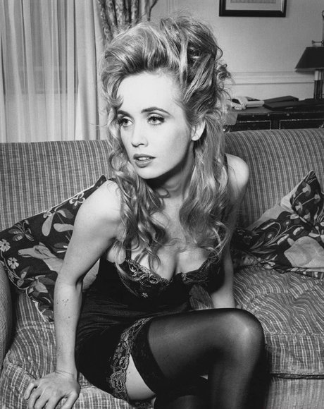Lysette Anthony pretty pornstar photo