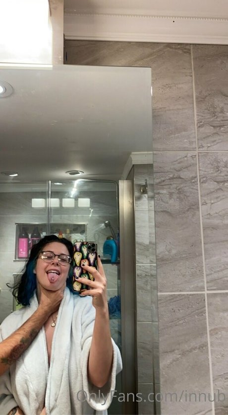 innub art actress archive