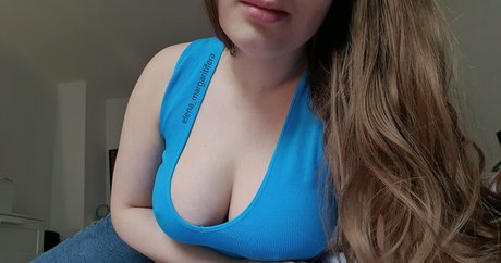 old young lesbian onlyfans hot gallery