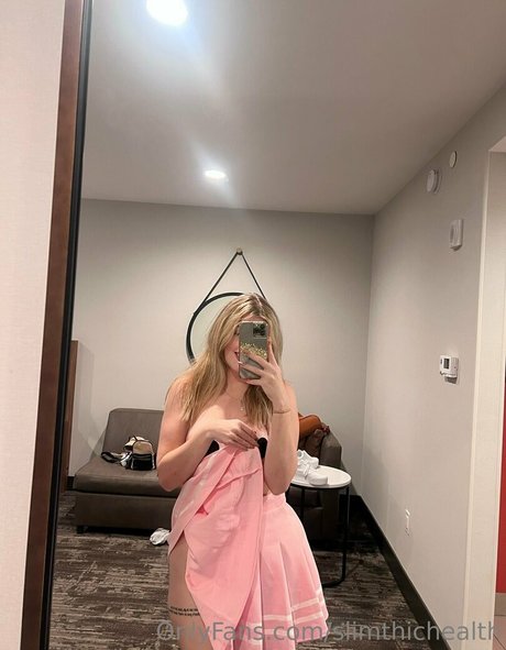 blonde babe onlyfans perfect photos