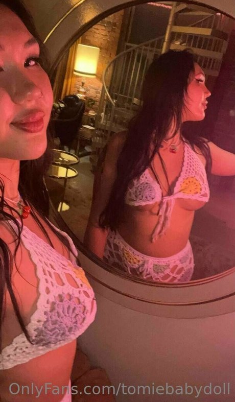 tomiebabydoll model pretty pics