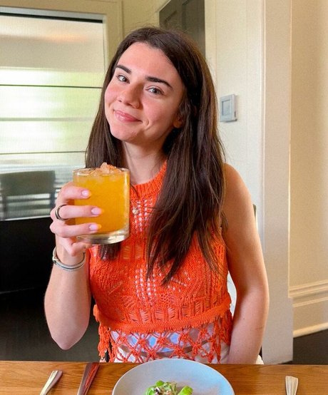 Brett Cooper perfect star img