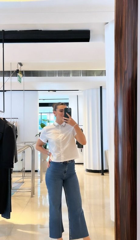 Brett Cooper xxx actress picture