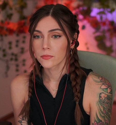 female popular onlyfans sexy naked img