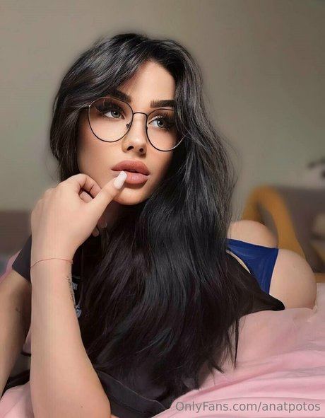 anatpotos pornstar nude pic