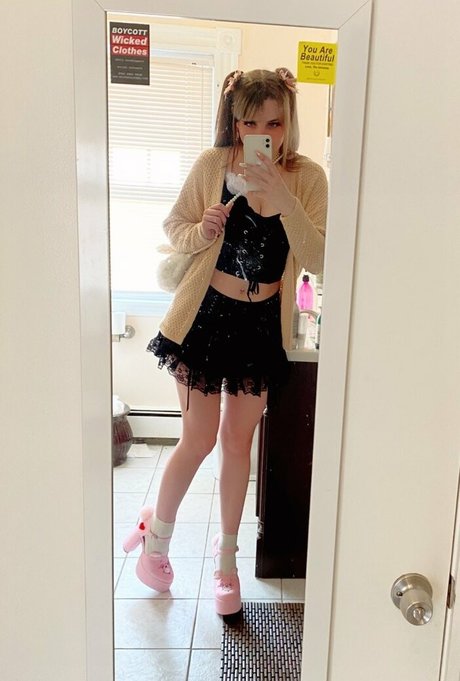 elliechii model xxx archive