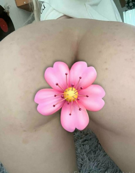 eve tati model pretty picture