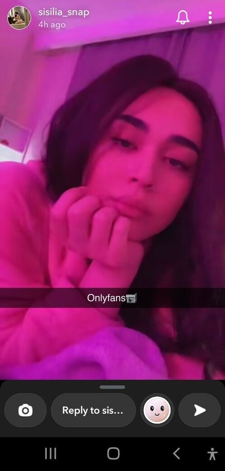 sisililslut pornstar sex photo