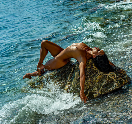 Laetitia Bouffard Roupe free model pictures