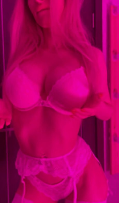 Olya Volozhenina hd pornstar photo