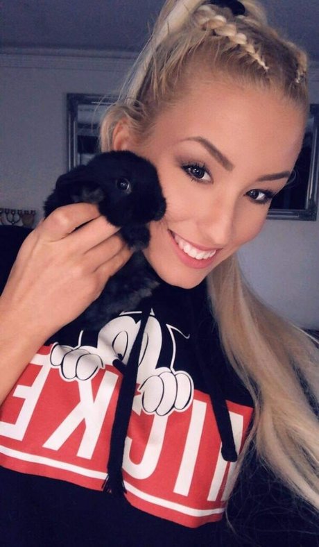 Mistress Ariel model best pics