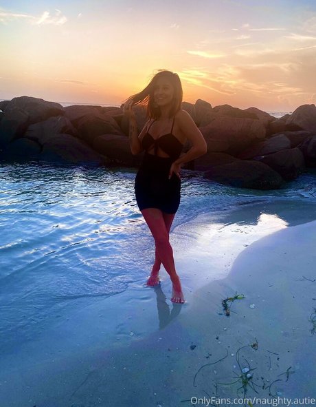 naughty autie naked actress picture