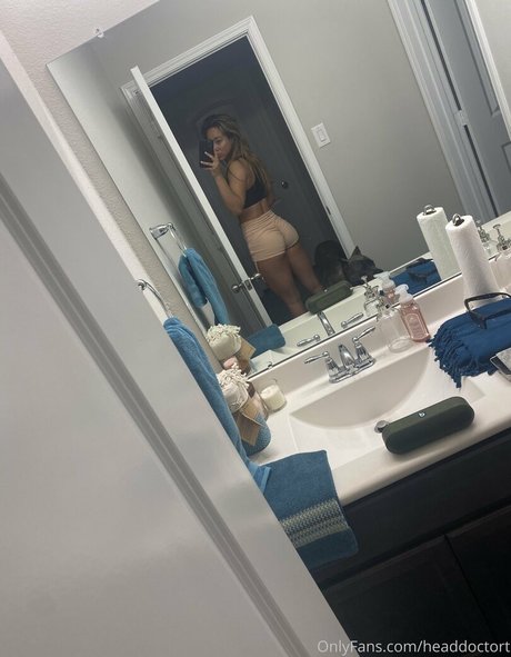 teannatrump sexy star image