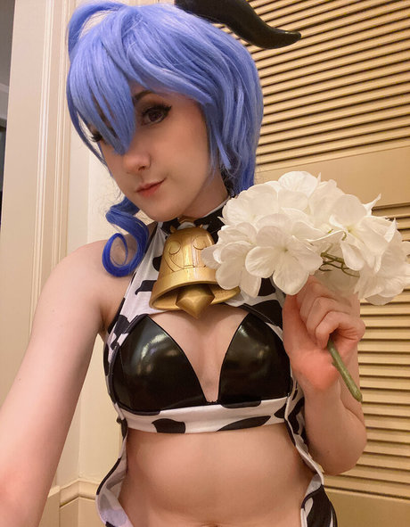 Mangoloo Cosplay pornstar perfect pictures