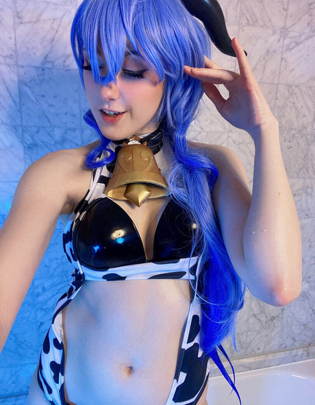 Mangoloo Cosplay hot star img