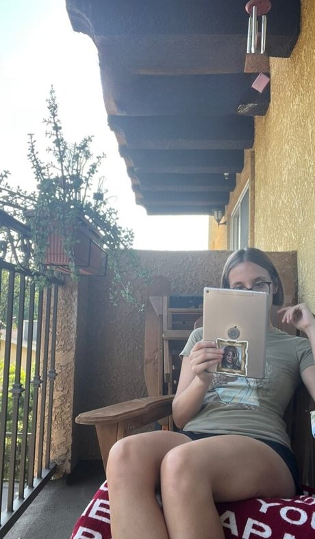 Ashley Victoria Robinson hd model picture