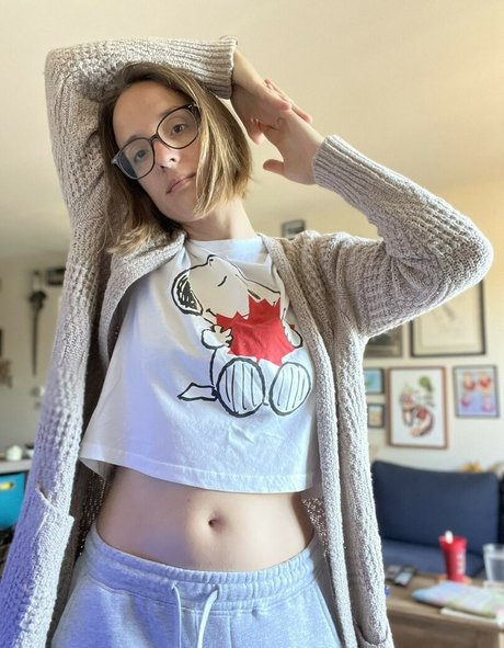 Ashley Victoria Robinson model adult gallery