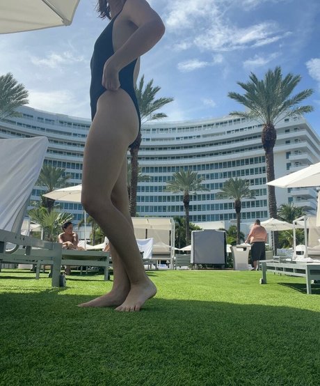 Ashley Victoria Robinson actress pics