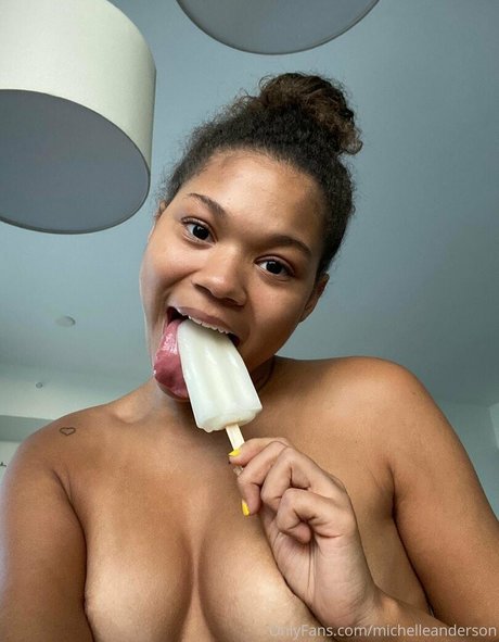 michelleanderson star beautiful photo