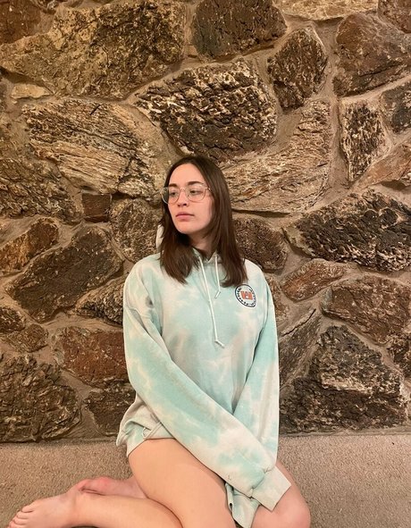 lillylovespenisland pornstar art galleries