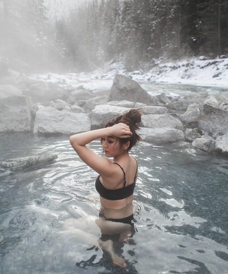 Karen Fukuhara hot model pic