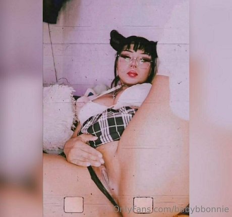 curvy teen onlyfans xxx pictures