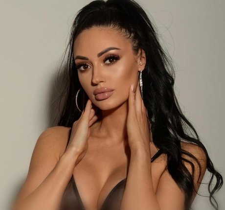 Angelficial hot model image