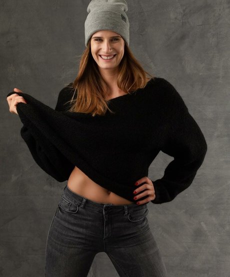 Joana Heidrich sexy model pictures