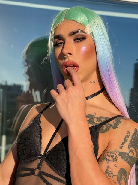 Hungbratz star nude gallery