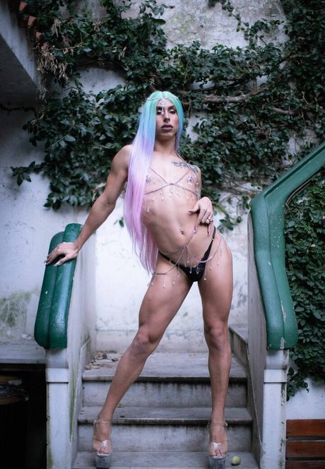 Hungbratz naked model img