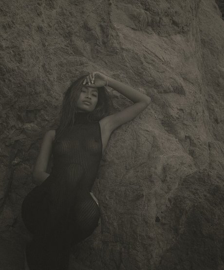 UN YA top pornstar gallery