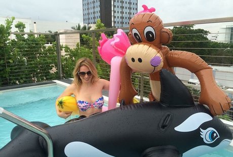 Sarah Cruddas perfect pornstar photos