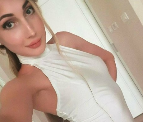 old young lesbian onlyfans hot naked image