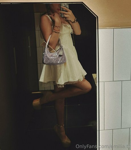 famous femboy onlyfans hd photo