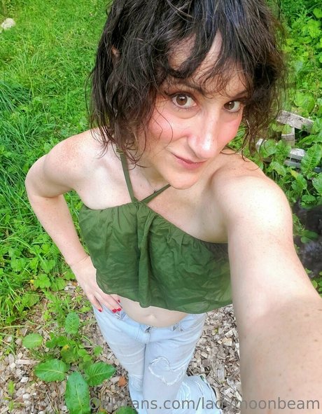 ladymoonbeam art star photo