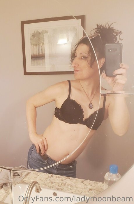 ladymoonbeam star naked pic