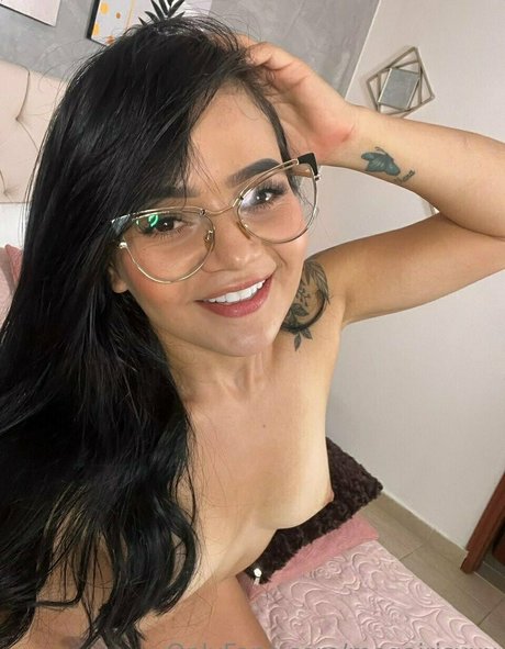 megairisxxx pretty model picture