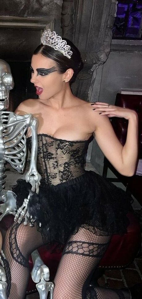 Victoria Justice nude pornstar photos