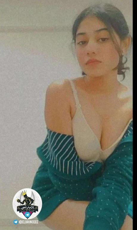 Dhairyavi Bamania porn model pics