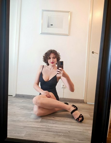 gera october art star pics