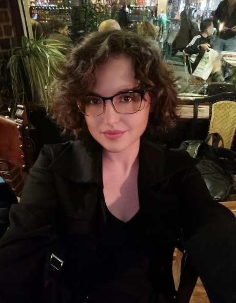 gera october exclusive star picture