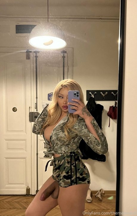 Amissmarie nude pornstar galleries