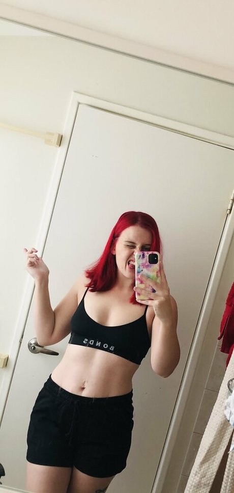 aussiesarah sexy actress galleries